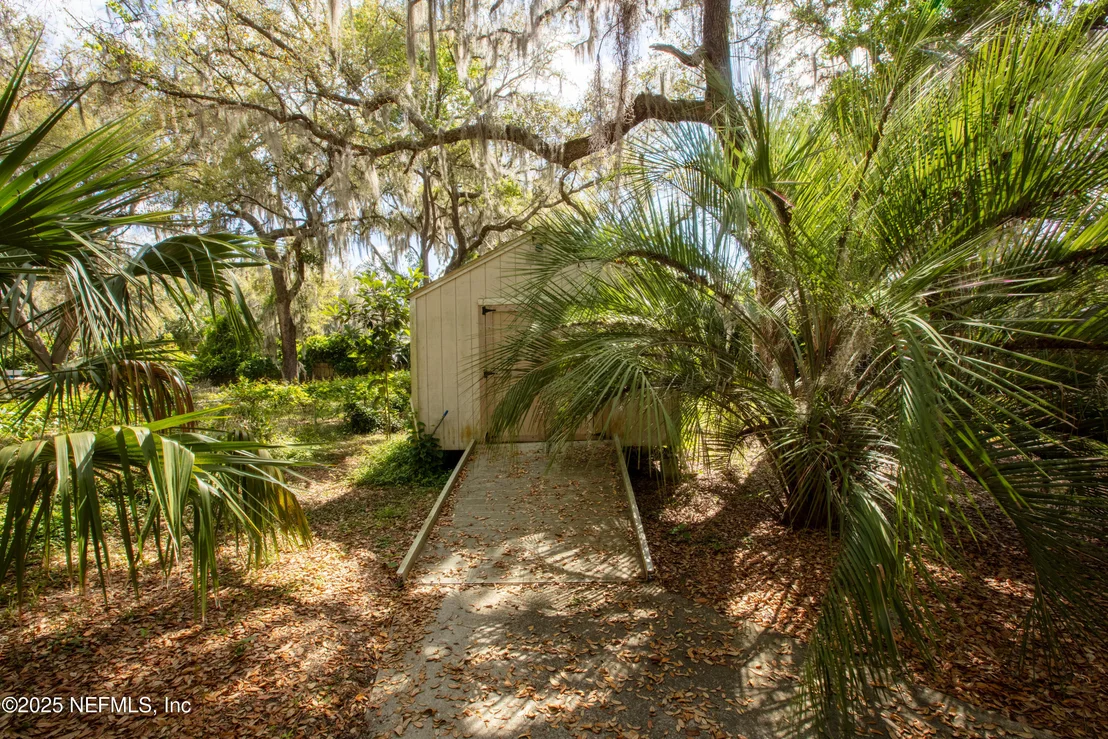 Photo of 303 SE 3RD Avenue