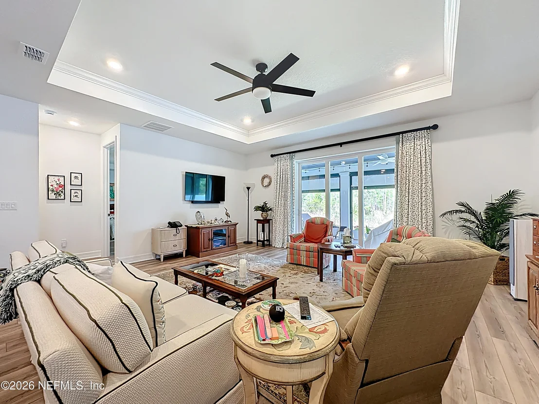 Photo of 426 HAWTHORN PARK Circle