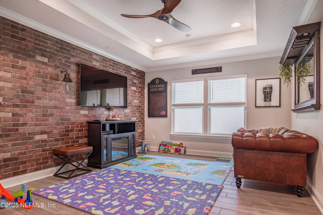 Photo of 310 CEDARSTONE Way