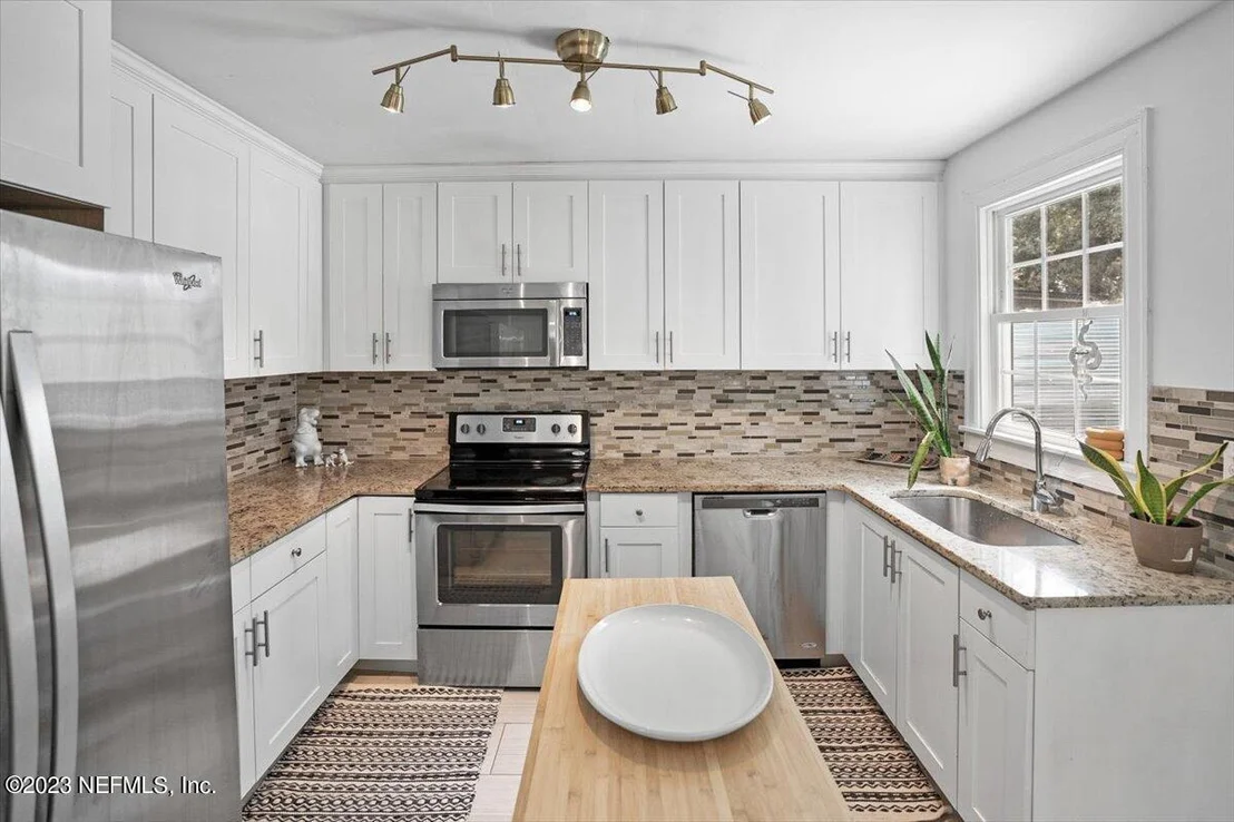 Photo of 4632 CRESCENT Street