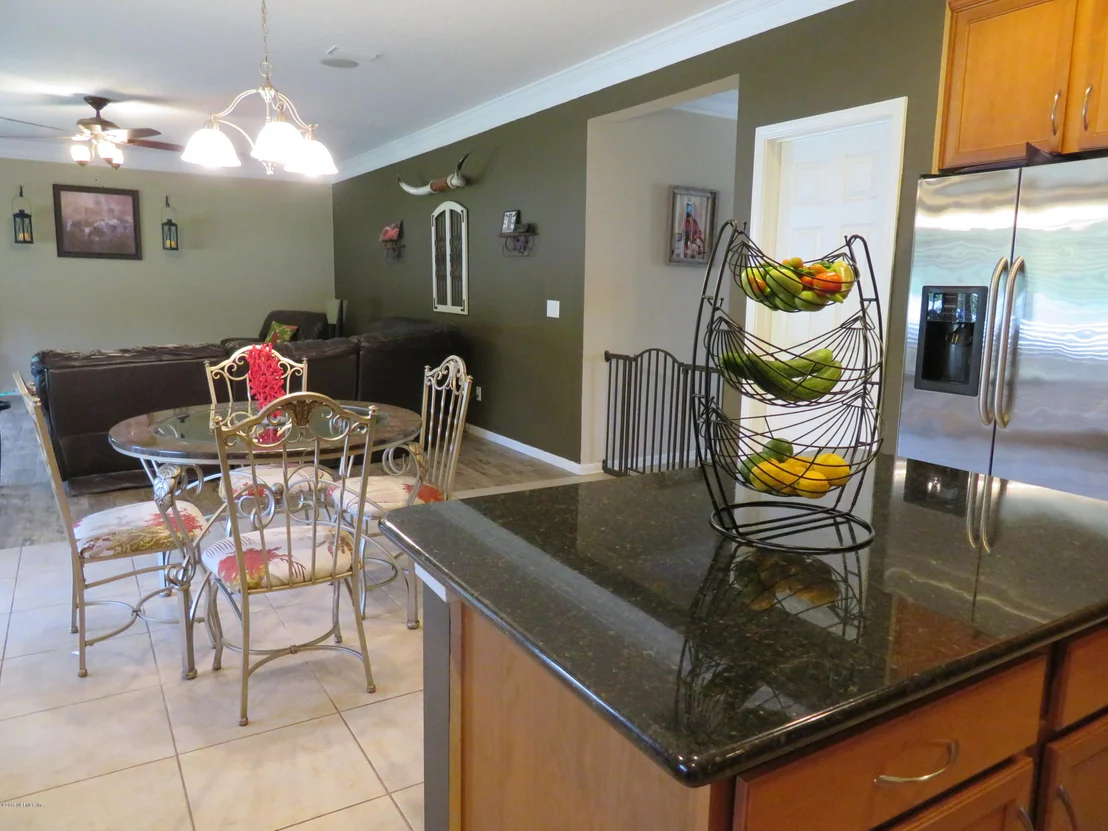 Photo of 137 CRESTHAVEN Place