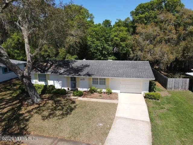 Photo of 402 CASUARINA Circle