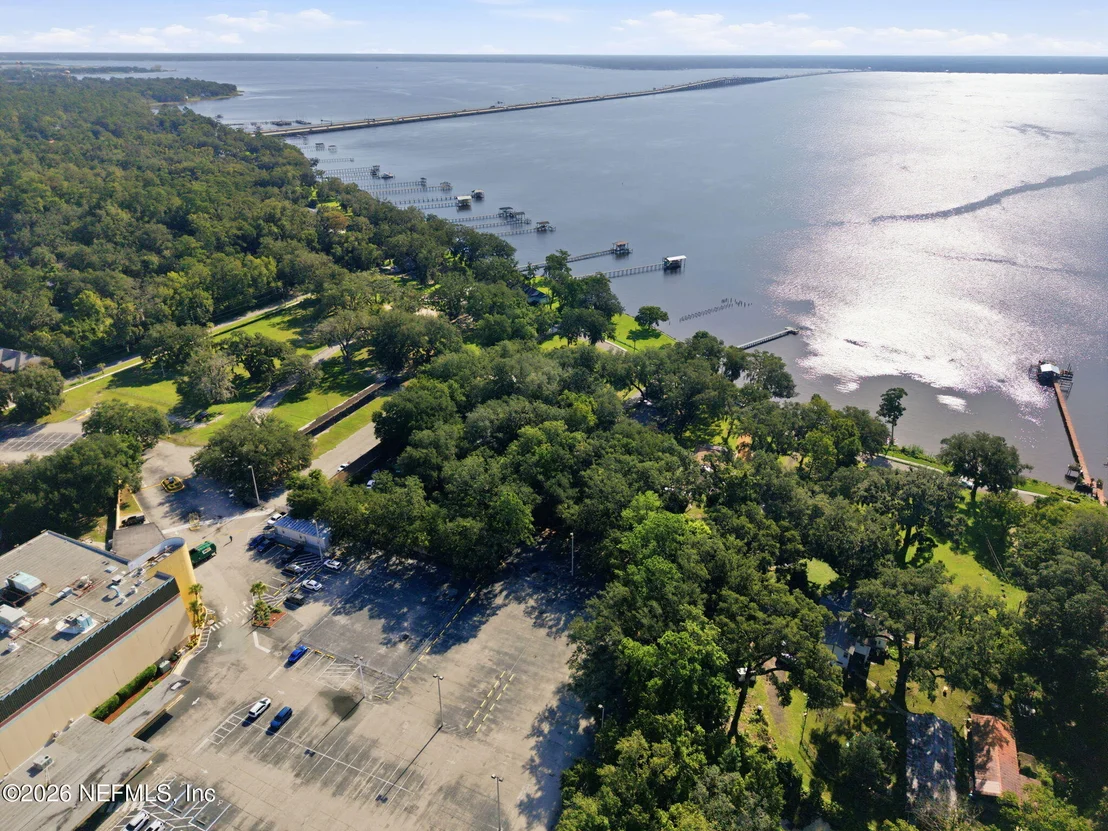 Photo of 514 RIVER Road