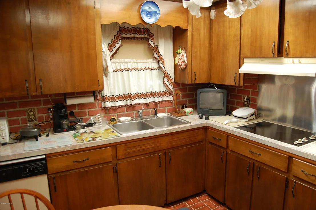 Photo of 2810 Robinette Drive