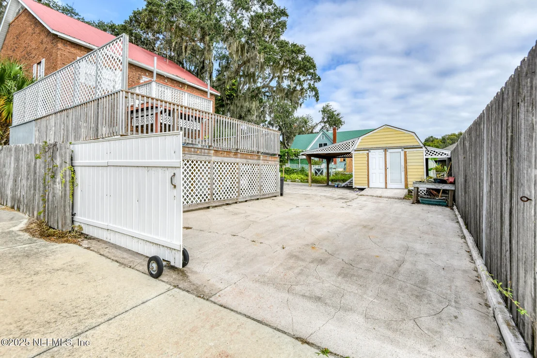 Photo of 10 CENTRAL Avenue