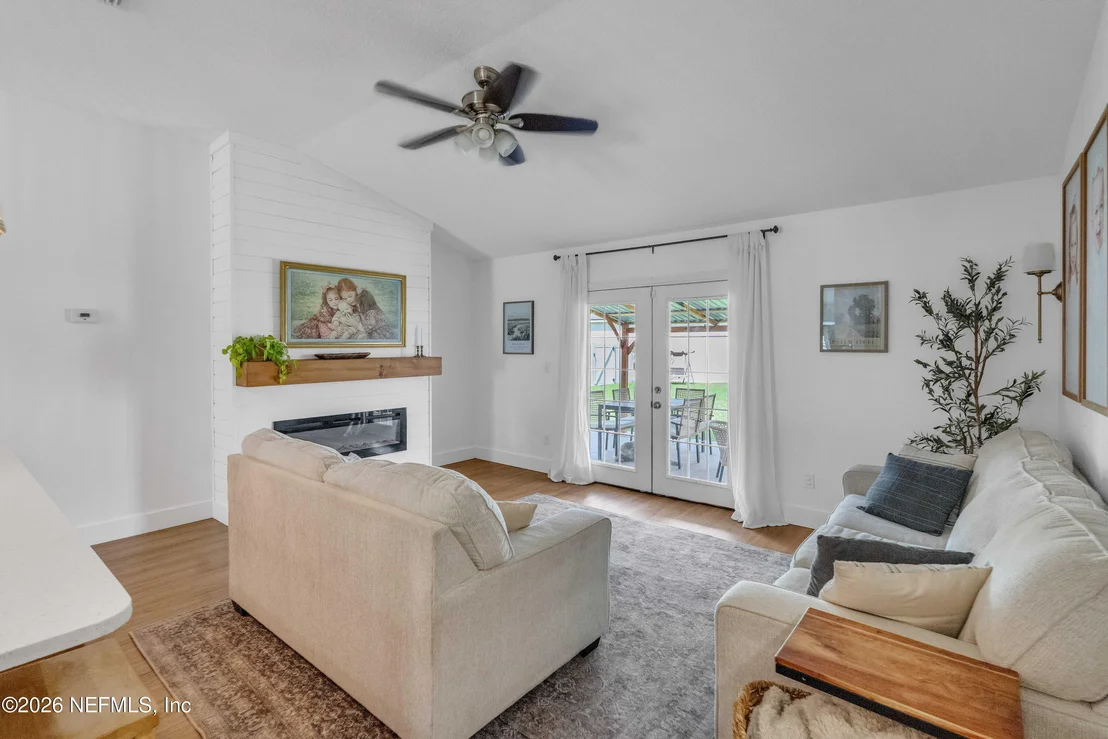 Photo of 9639 BEMBRIDGE MILL Drive