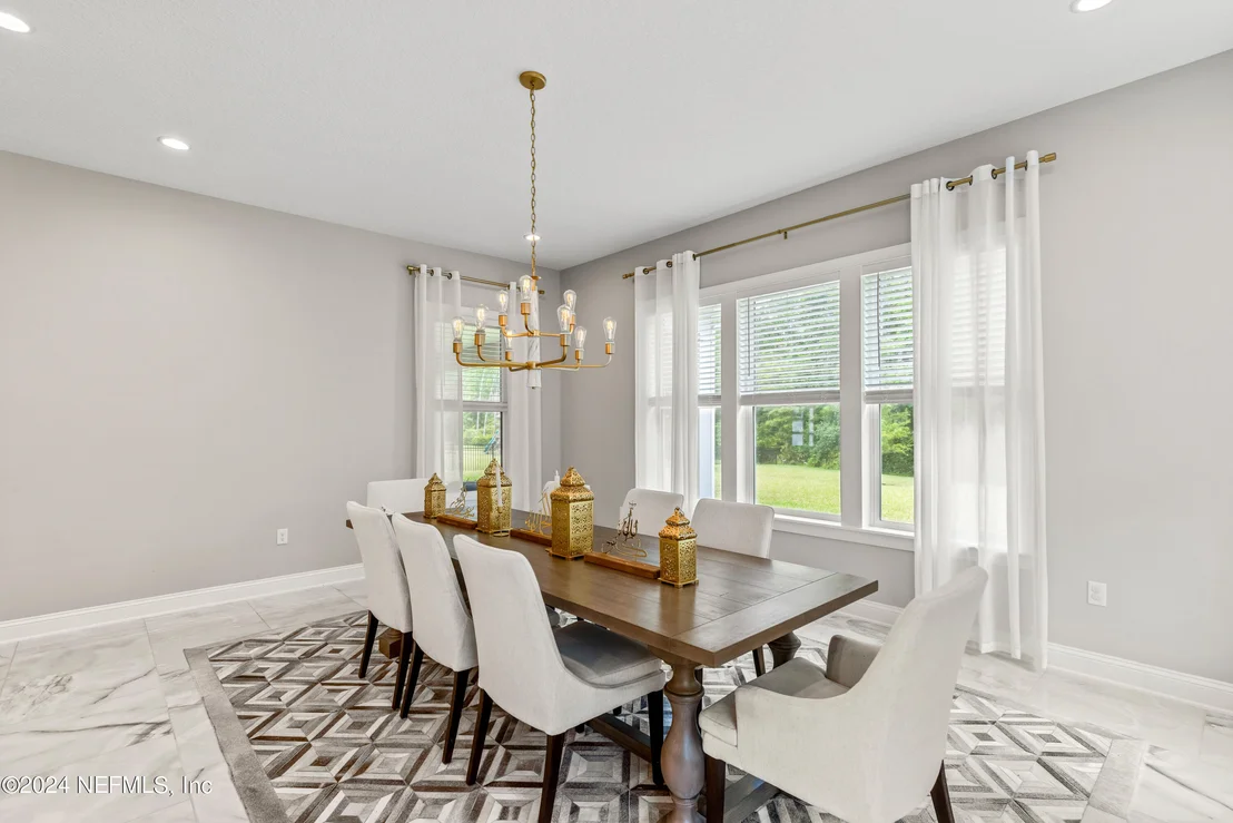 Photo of 10511 SILVERBROOK Trail