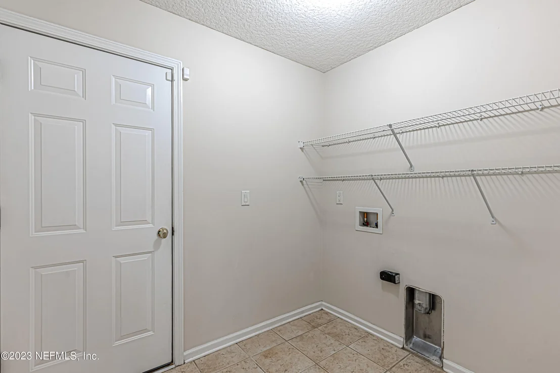 Photo of 1047 MOOSEHEAD Drive