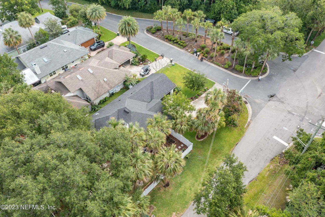 Photo of 1100 LINKSIDE Drive