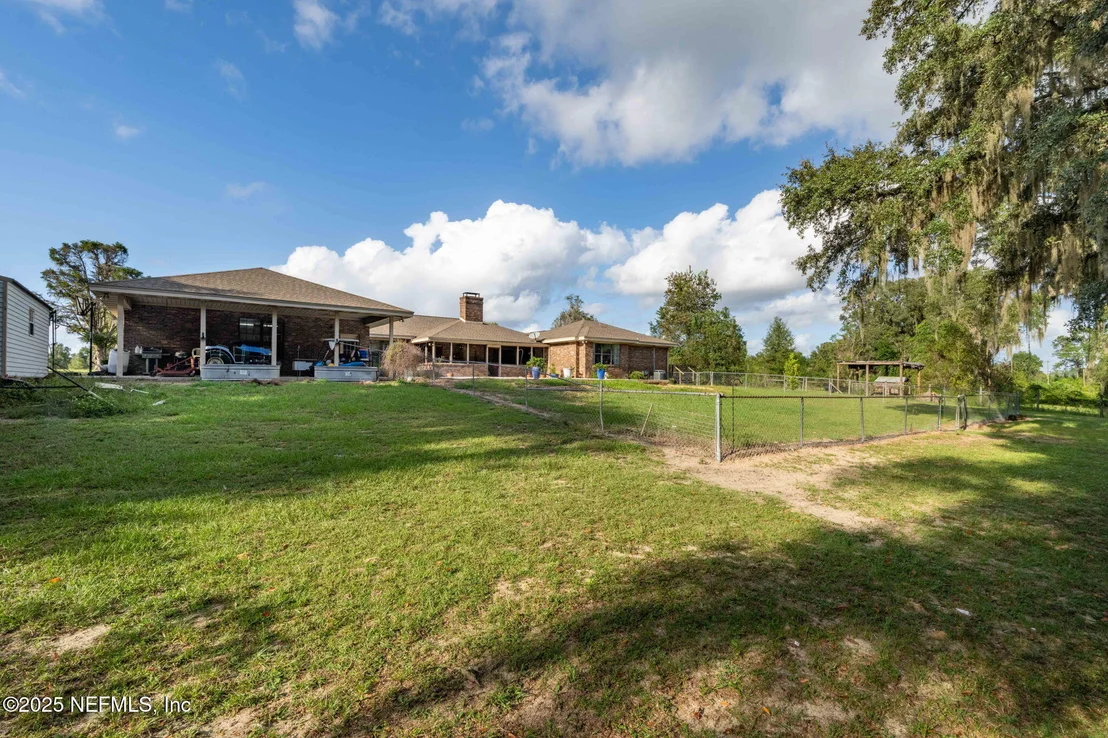 Photo of 105 DAIRY Road