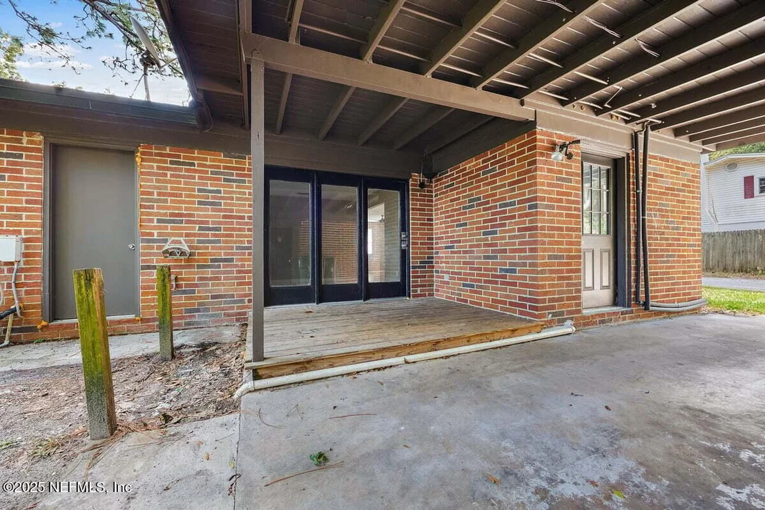 Photo of 252 SPRING FOREST Avenue