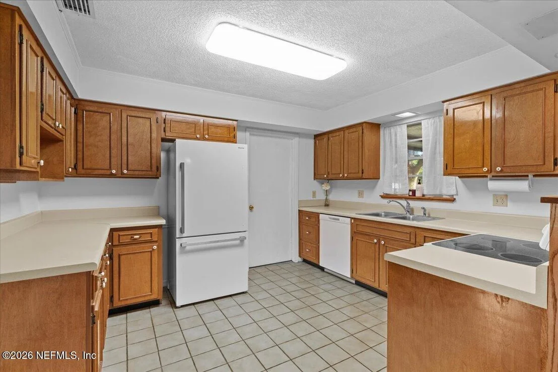 Photo of 186 FOXRIDGE Road