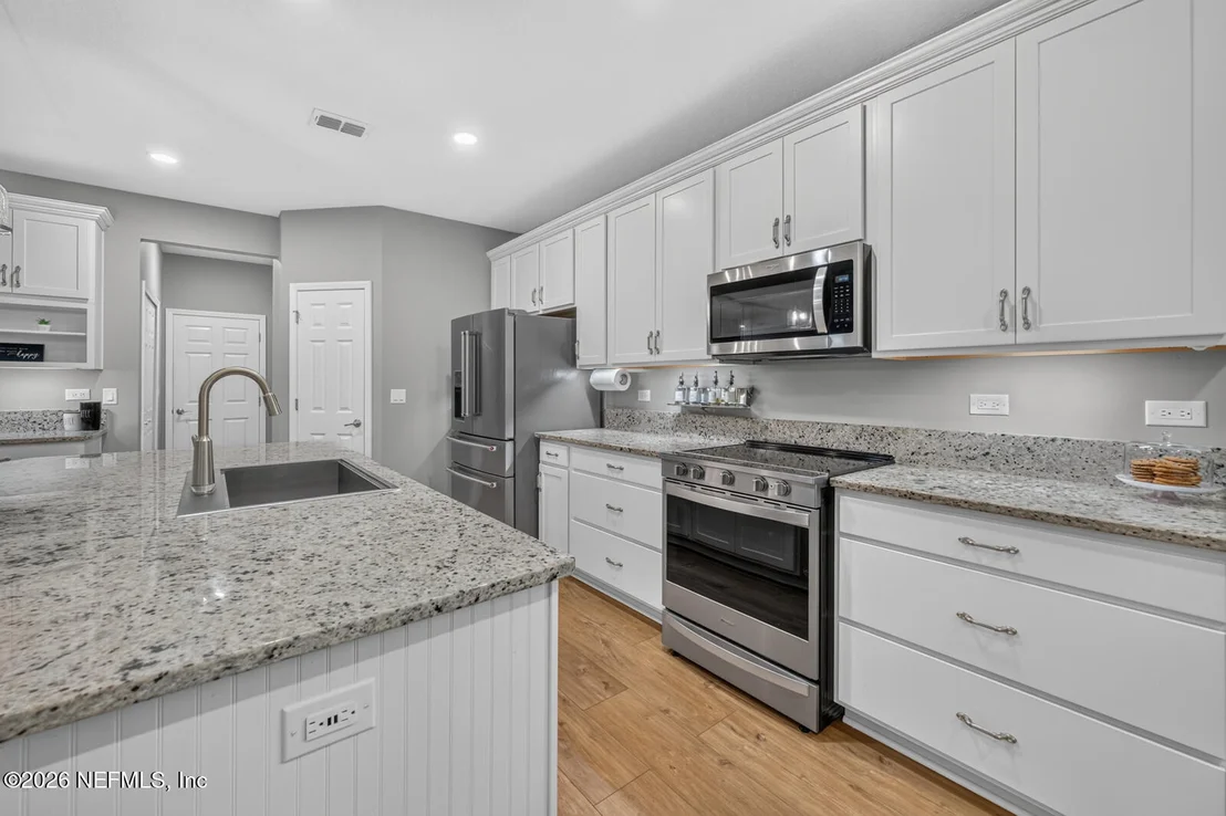 Photo of 3806 HAMMOCK BLUFF Drive