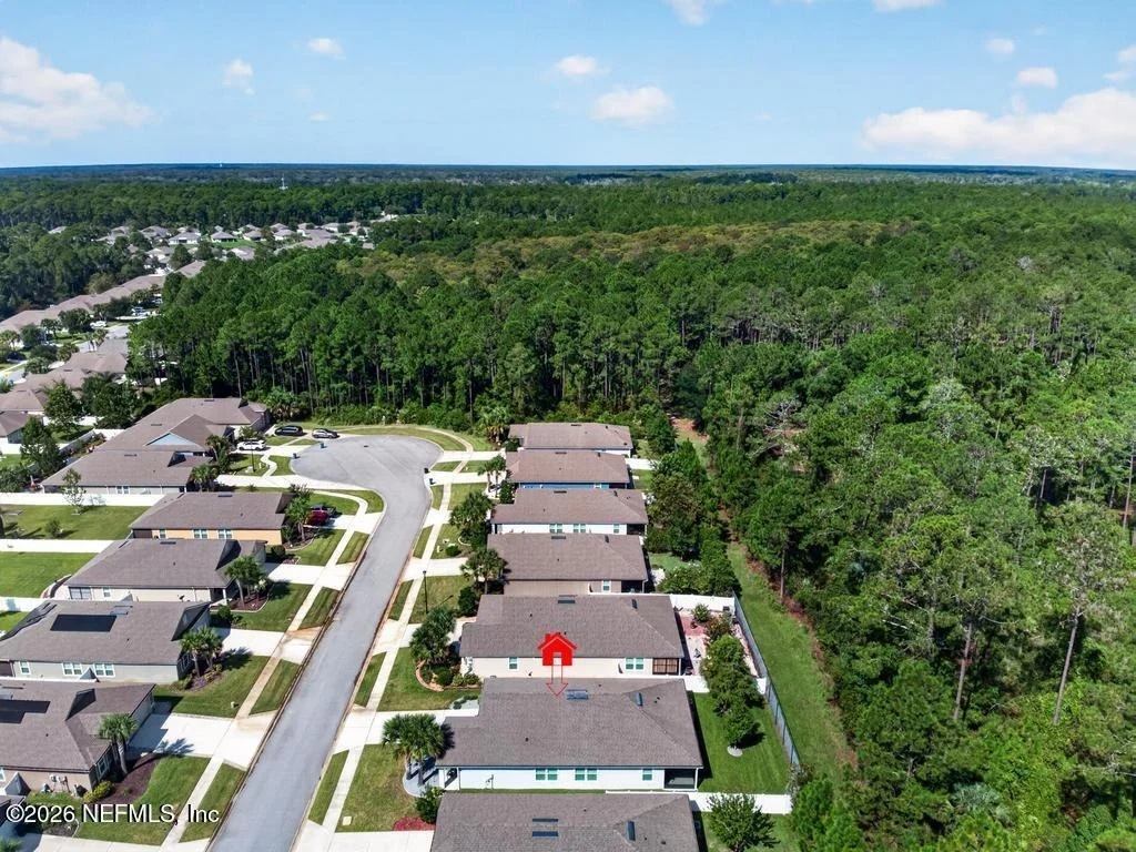 Photo of 558 PALACE Drive