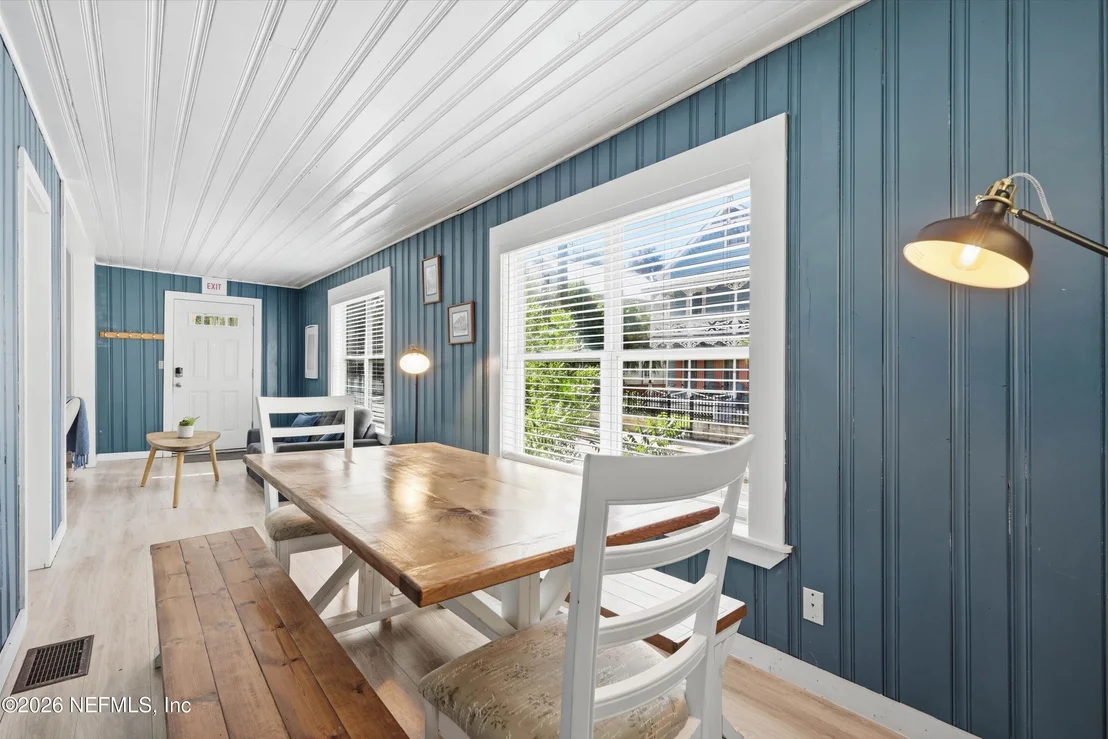 Photo of 110 DE HAVEN Street