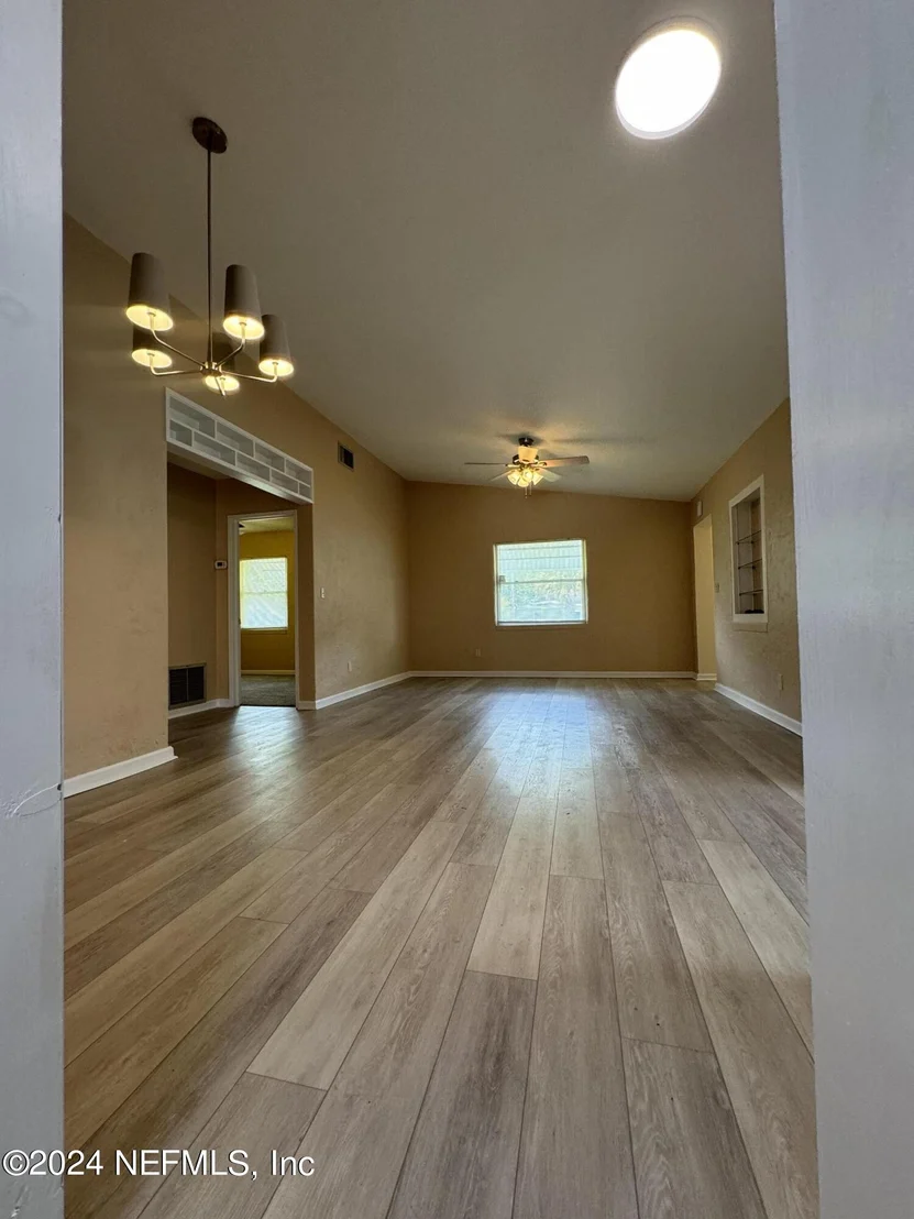 Photo of 3842 RUBY Drive W