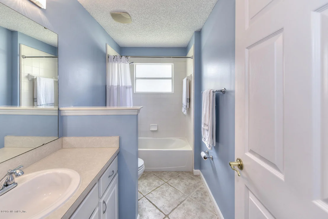Photo of 1580 AUSTIN Lane