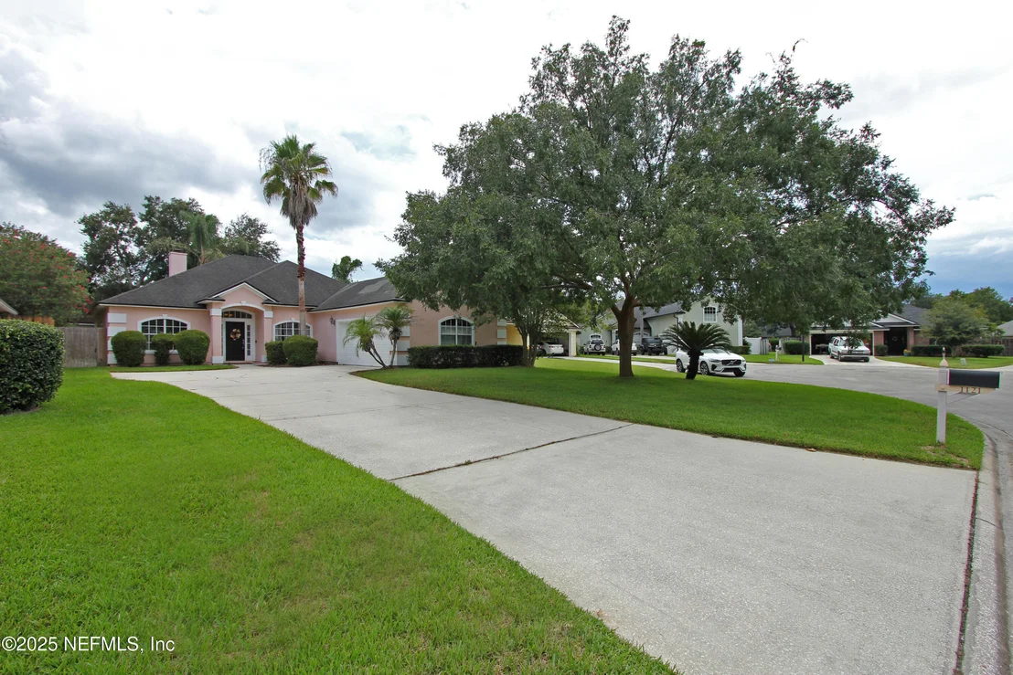 Photo of 1121 ANDREA Way