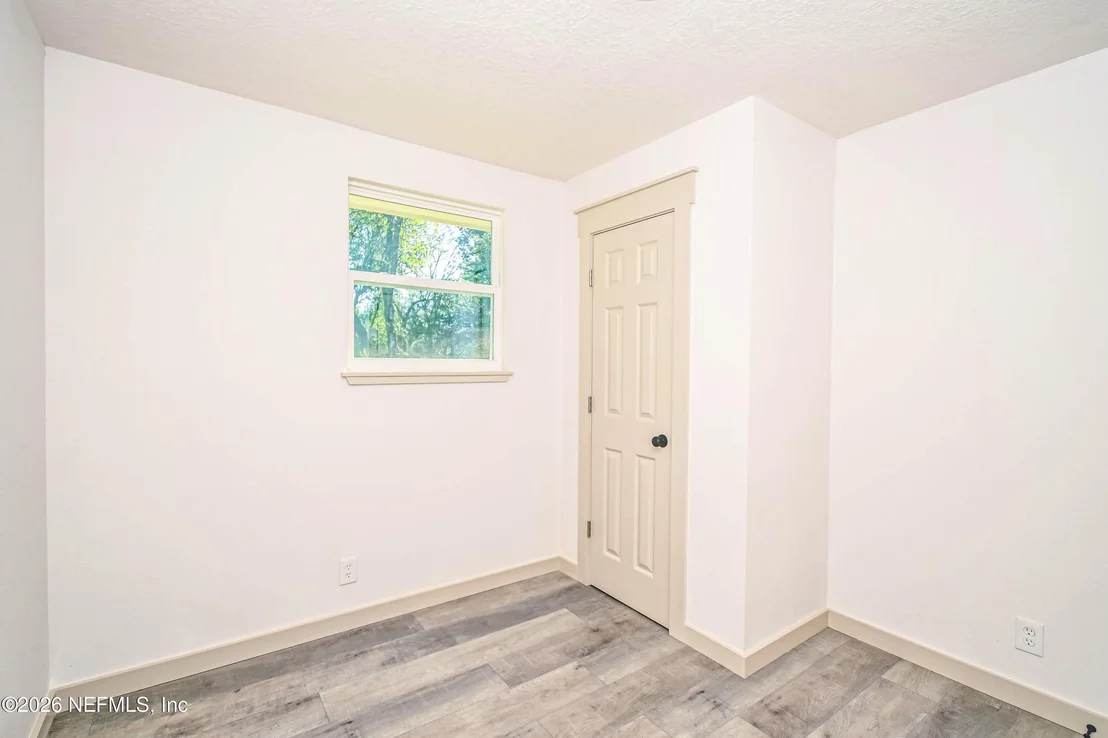Photo of 406 BARBARA Circle