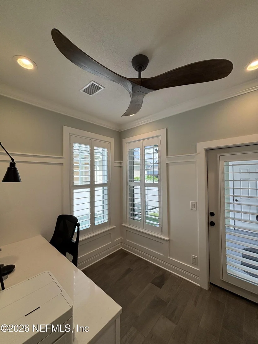 Photo of 162 RIVERWALK Boulevard