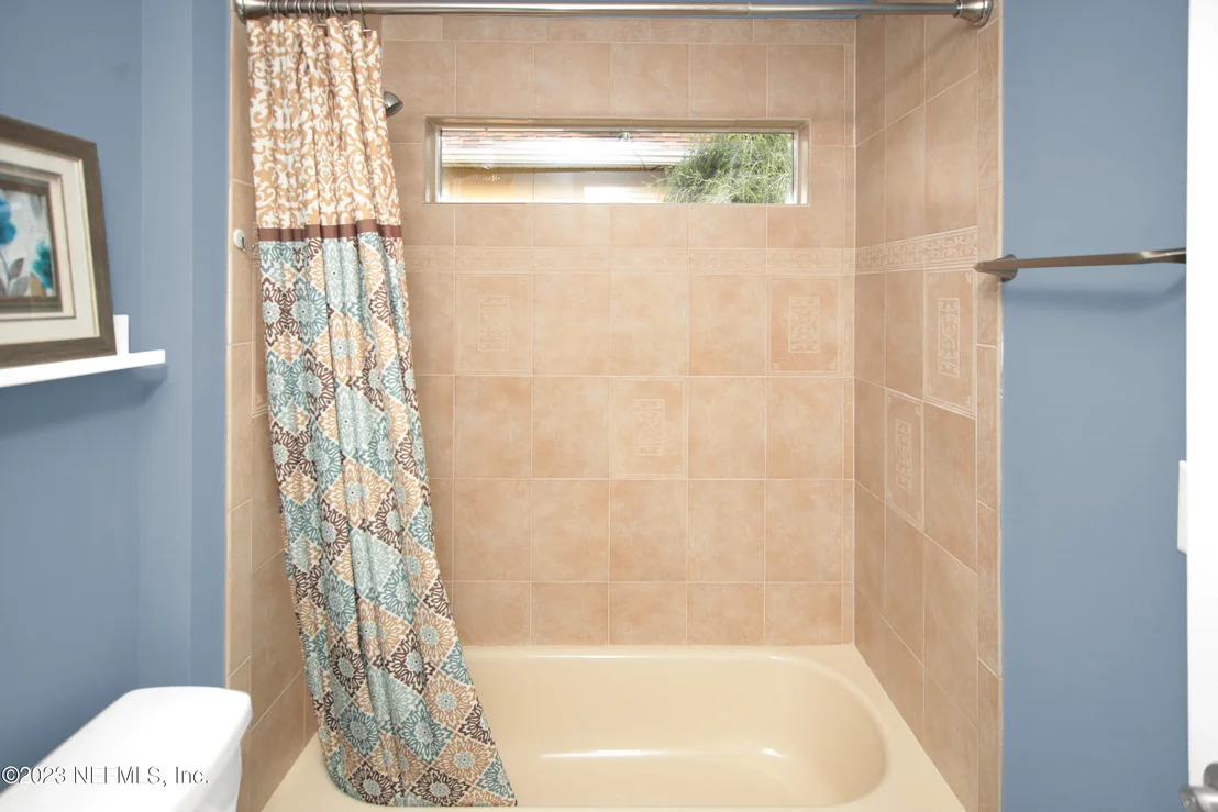 Photo of 944 OXFORD Drive