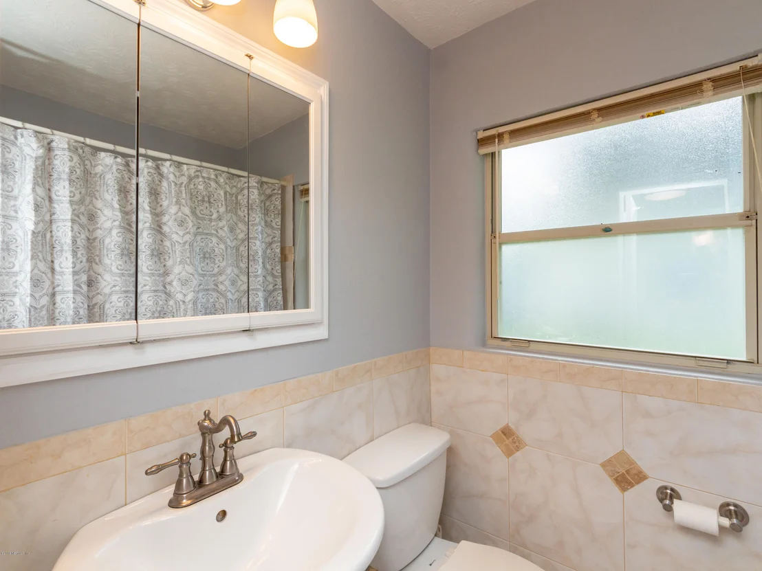 Photo of 1456 GRIFLET Road