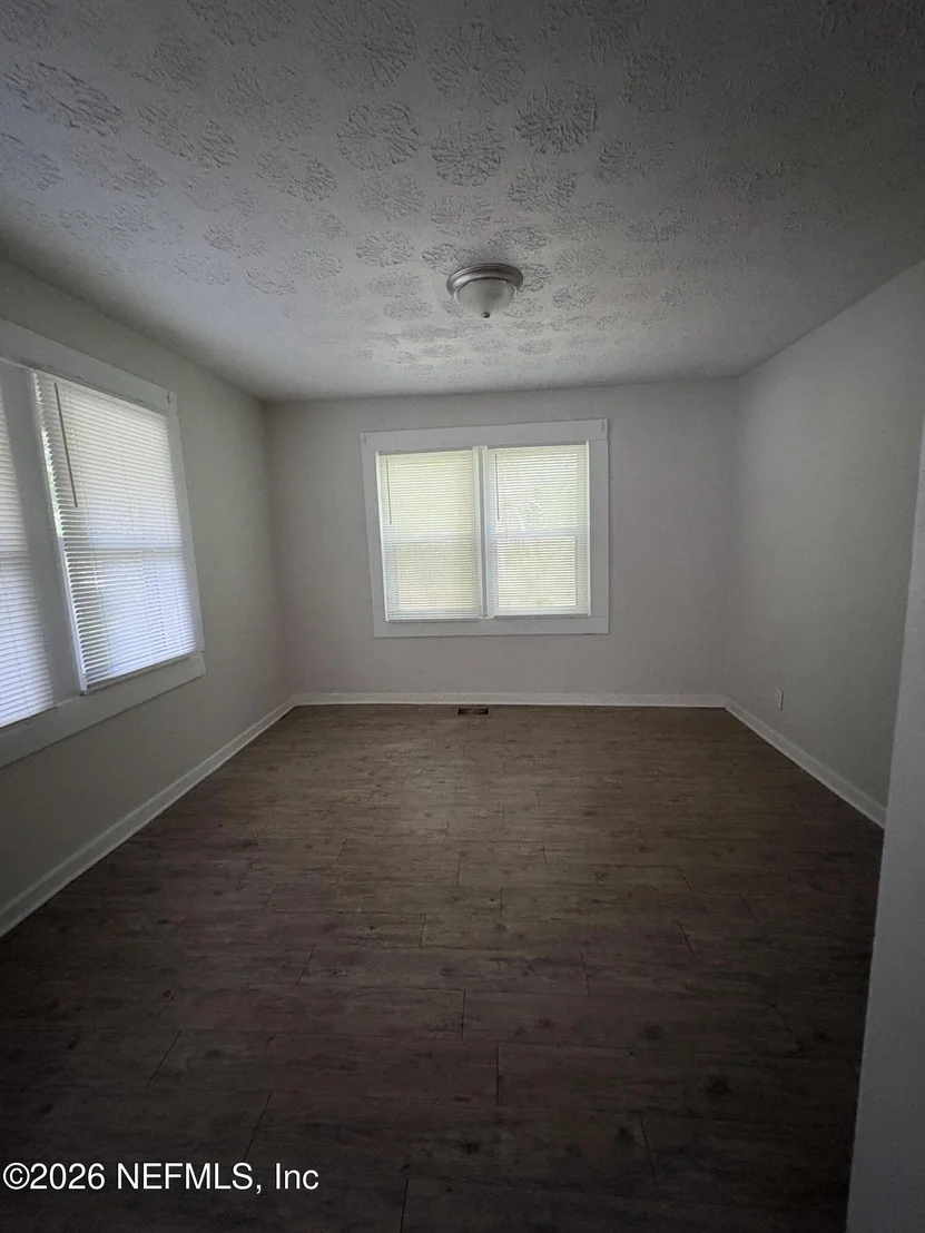 Photo of 5779 SW CARVER Circle SW