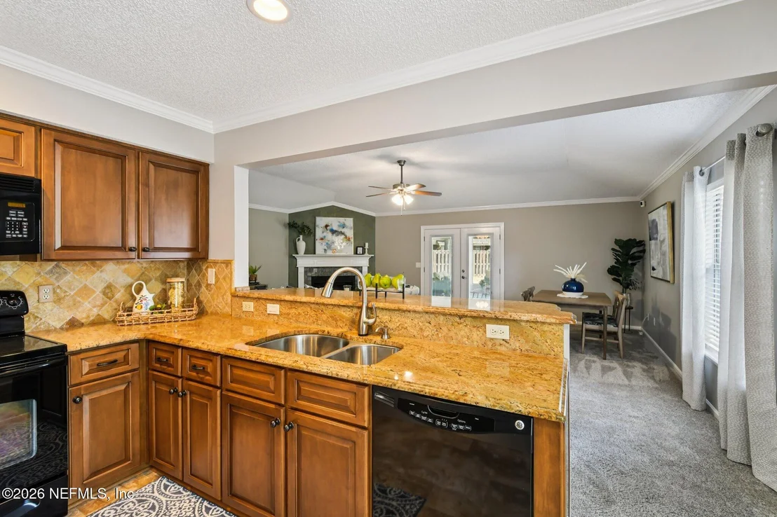 Photo of 3070 NAUTILUS Road