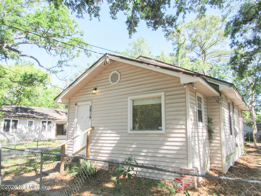 Photo of 2919 DIGNAN Street