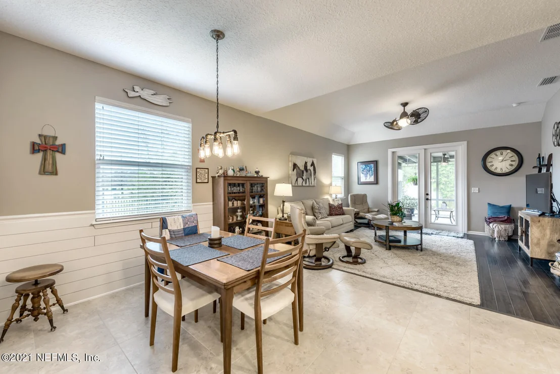 Photo of 214 PLAZA DEL RIO Drive