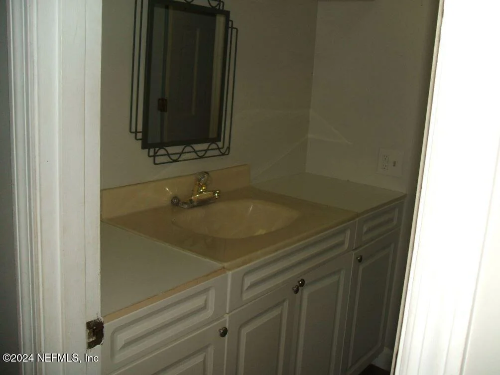 Photo of 1113 FIELDCREST Road
