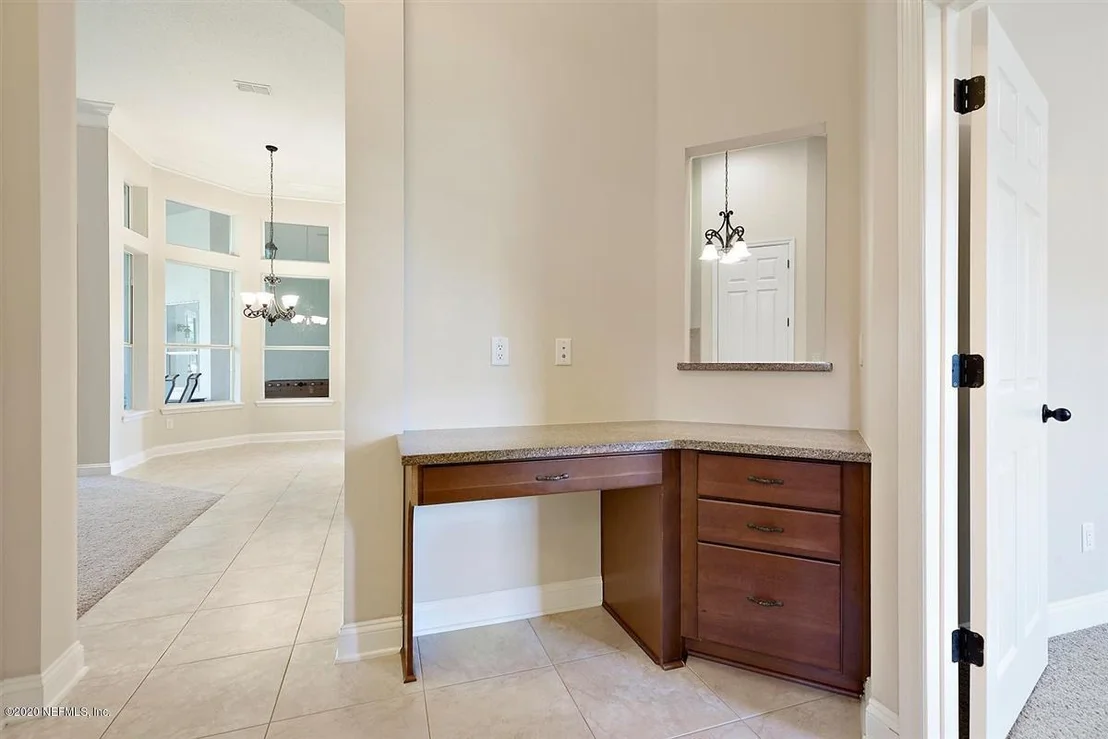 Photo of 305 TAVISTOCK Drive