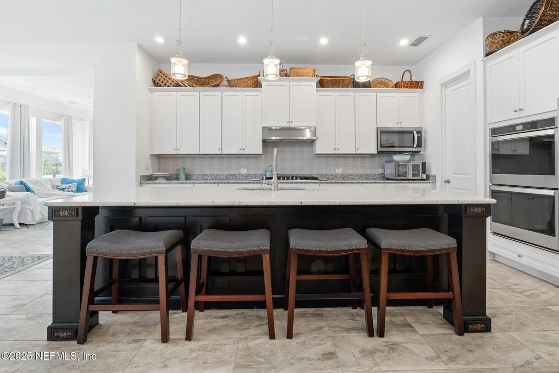 Photo of 63 BRADDOCK Court