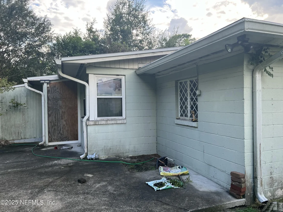 Photo of 205 SPRING FOREST Avenue