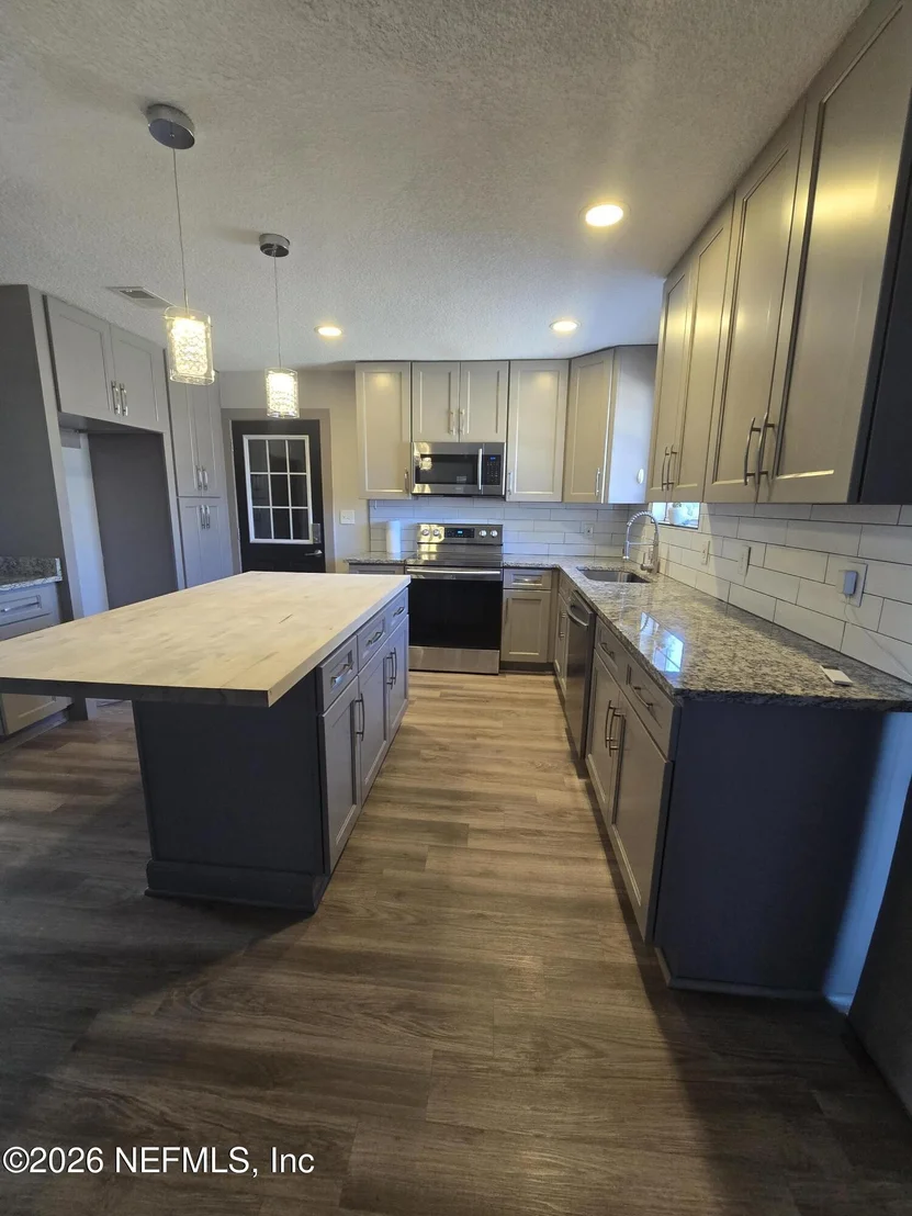Photo of 7239 WHITE BIRCH Drive