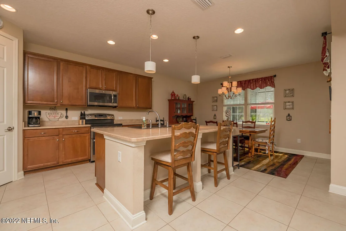 Photo of 121 DEERFIELD GROVE Way
