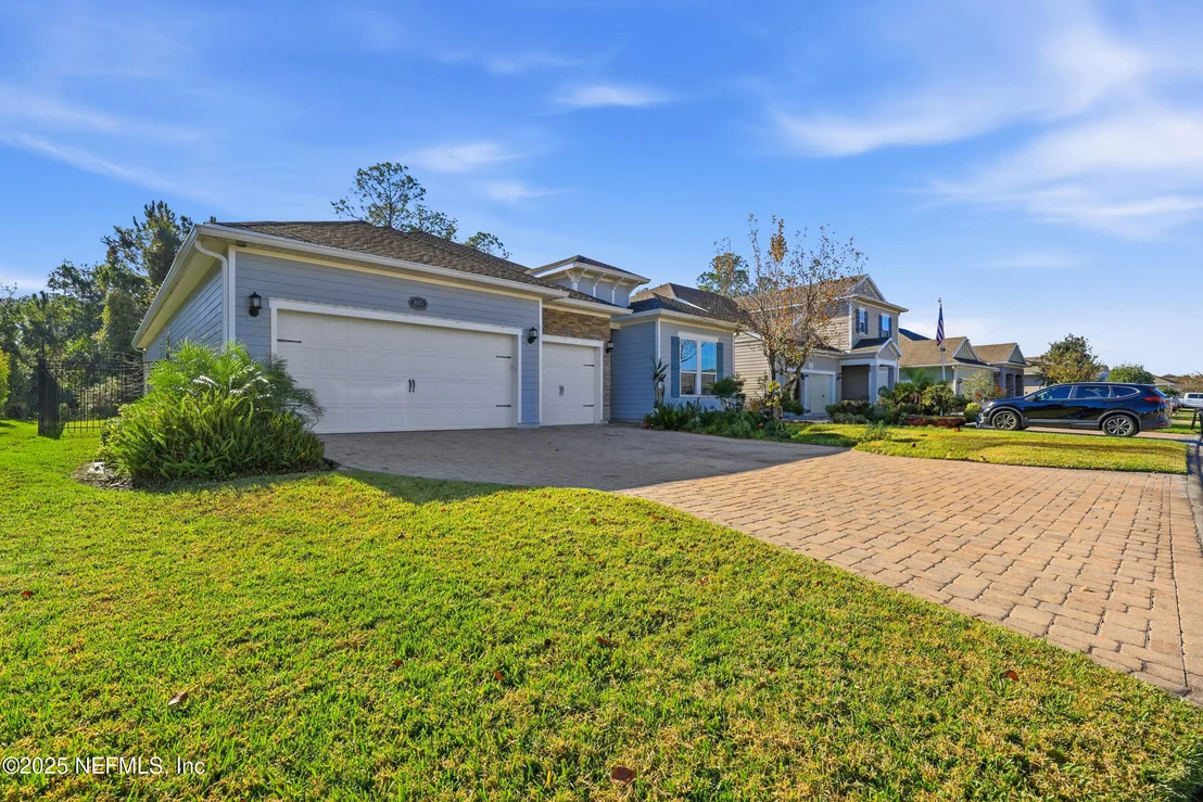 Photo of 105 CROWN COLONY Road