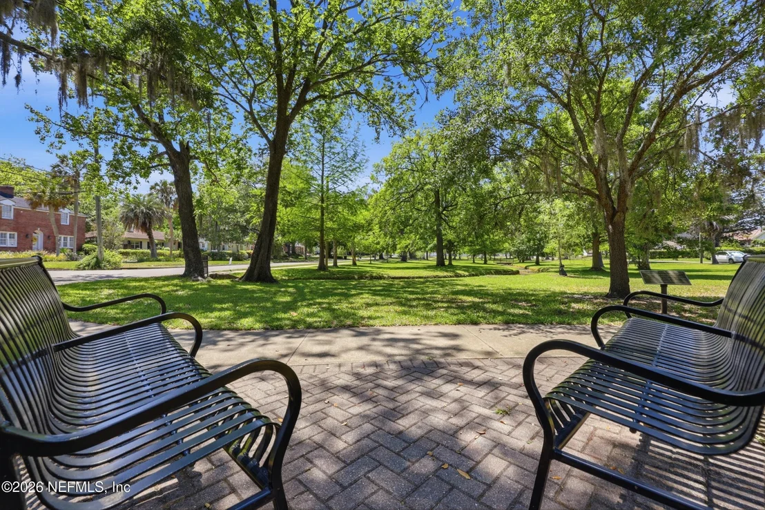 Photo of 1622 AVOCA Place