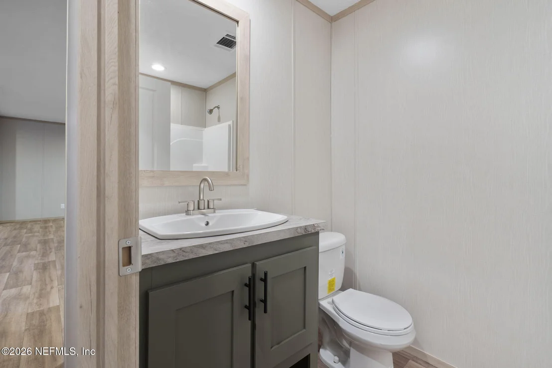 Photo of 6109 CENTER Circle