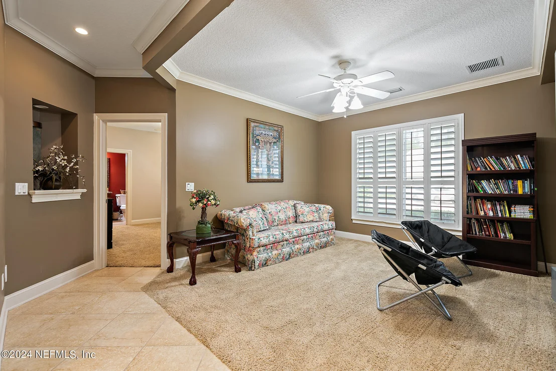 Photo of 329 SUMMERSET Drive