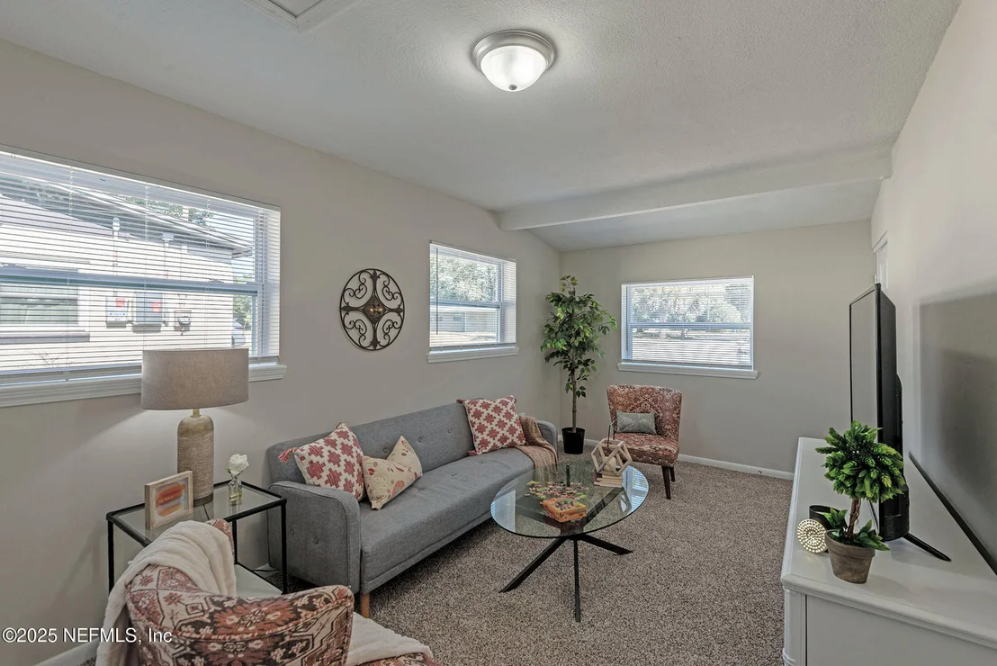 Photo of 2528 LANSDOWNE Drive