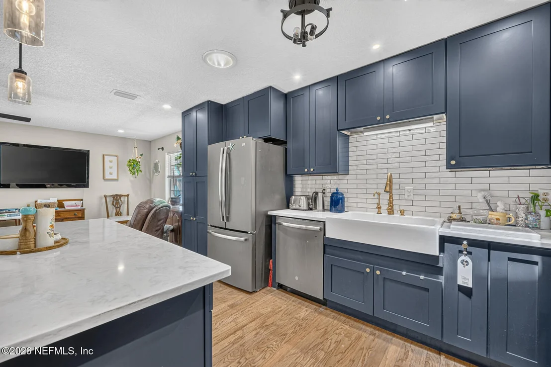 Photo of 829 RITA Circle