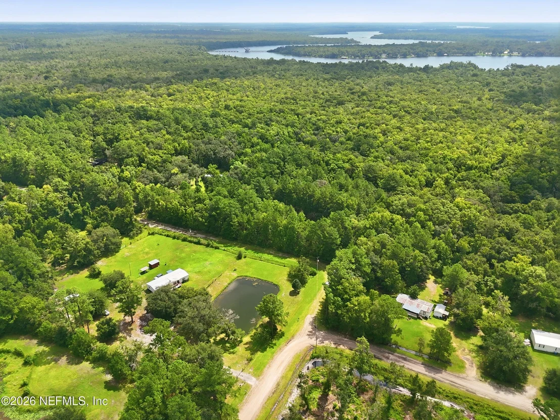 Photo of 143 PINE TREE Road