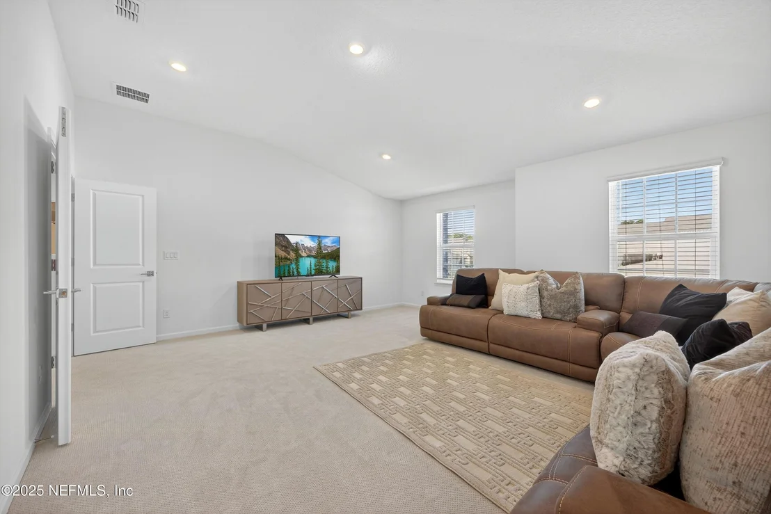Photo of 2113 FEATHEREDGE Way