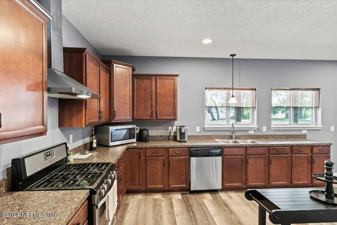 Photo of 1061 CEDAR BAY Road