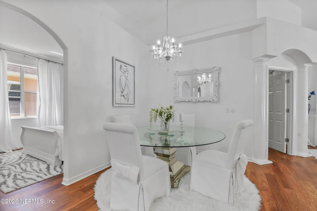 Photo of 561 BOXWOOD Place
