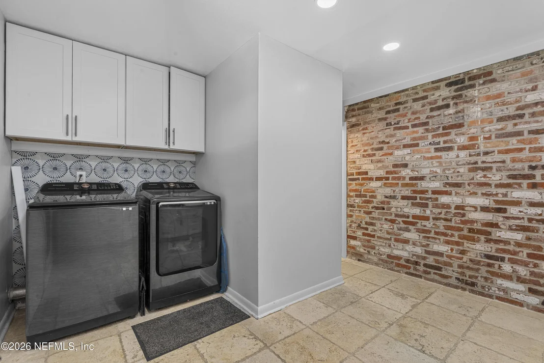 Photo of 4703 QUEEN Lane