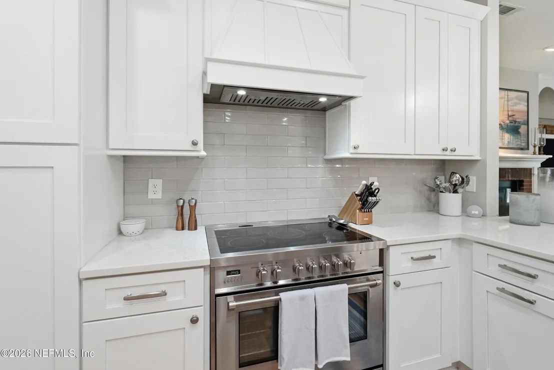 Photo of 8688 ROLLING BROOK Lane
