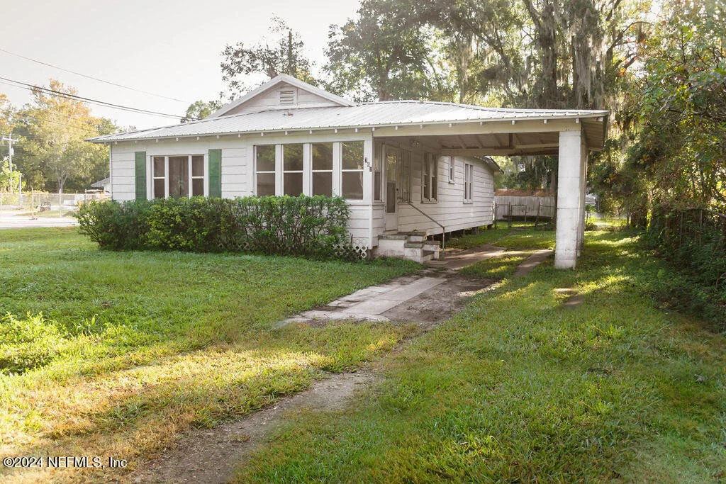 Photo of 762 N WALNUT Street