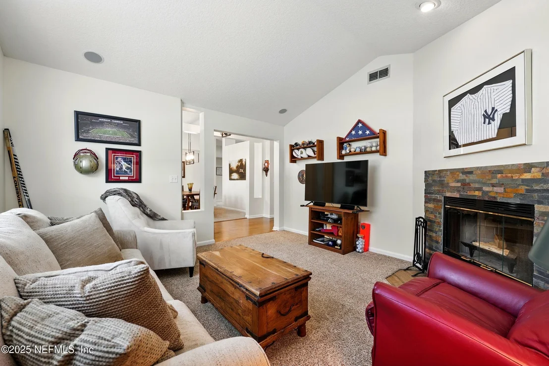 Photo of 364 MAPLEWOOD Drive